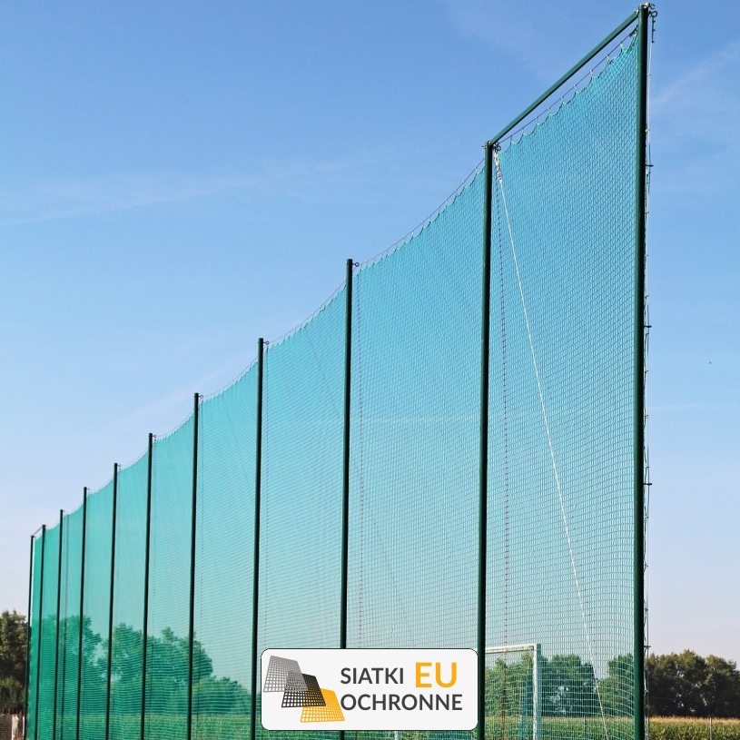 Piłkochwyt 6m - Siatkowy piłkochwyt do piłki o wymiarach 6m z słupami, siatką 8x8cm i grubością 6mm Piłkochwyt 6m - Siatkowy piłkochwyt do piłki o wymiarach 6m z słupami, siatką 8x8cm i grubością 6mm - sklep SiatkiOchronne.eu - zdjęcie 1