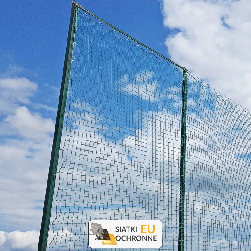 Piłkochwyt 4m - Słupy i siatka na piłkochwyt oczko 8x8cm i grubości 6mm Piłkochwyt 4m - Słupy i siatka na piłkochwyt oczko 8x8cm i grubości 6mm - sklep SiatkiOchronne.eu - zdjęcie 1