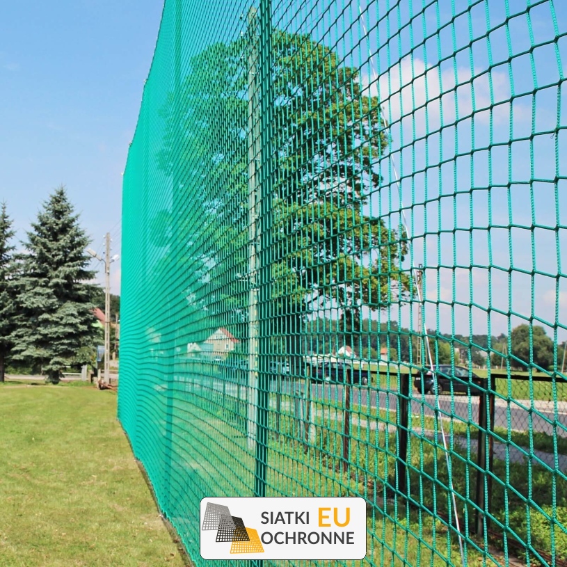 Piłkochwyt 4m - Słupy i Profesjonalna siatka piłkochwyt o grubości 5mm i oczkach 10x10cm Piłkochwyt 4m - Słupy i Profesjonalna siatka piłkochwyt o grubości 5mm i oczkach 10x10cm - sklep SiatkiOchronne.eu - zdjęcie 1