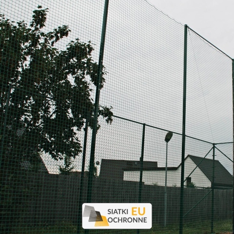 Piłkochwyt 5m - Słupy i siatka o oczku 8x8cm i grubości 6mm idealna jako piłkochwyt
