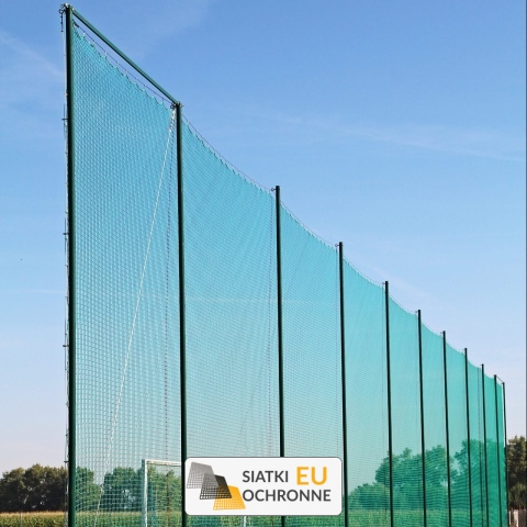 Piłkochwyt 6m - Słupy i siatka piłkochwyt z oczkami 10x10cm i grubością 6mm