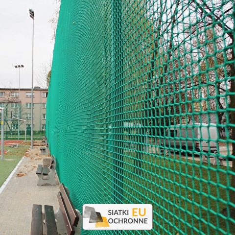 Piłkochwyt 6m - Słupy i siatka o grubości 4mm z oczkiem 4,5x4,5cm idealna na piłkochwyt