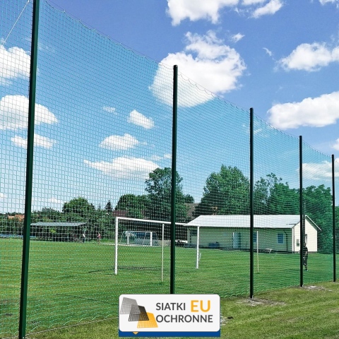 Ogrodzenie boiska 4m wys. z słupami i siatką 10x10cm o grubości 6mm