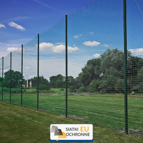 Ogrodzenie boiska 6m wys. z słupami i siatką 8x8cm o grubości 6mm