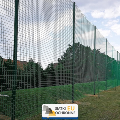 Ogrodzenie boiska 6m wys. z słupami i siatką 10x10cm o grubości 6mm