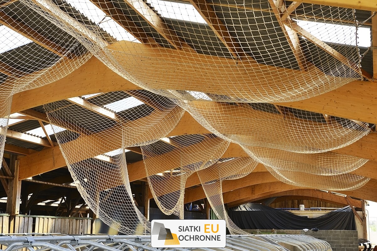   SiatkiOchronne.eu - Zabezpiecz swój dach siatką dekarską 