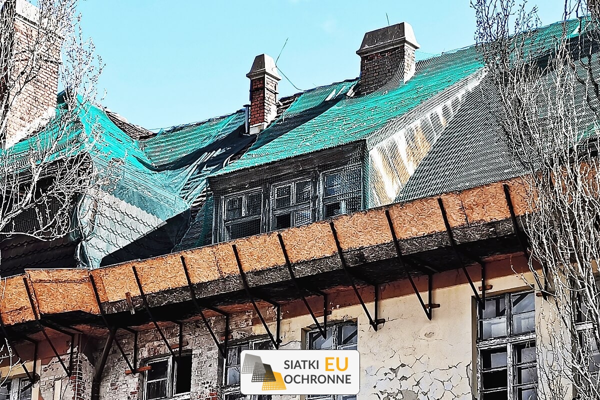 Siatka elewacyjna - tani wybór dla zabezpieczenia starych budynków SiatkiOchronne.eu - Siatka elewacyjna - tani wybór dla zabezpieczenia starych budynków