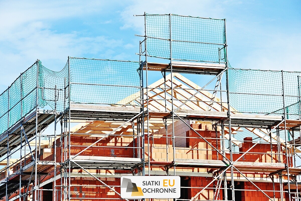   SiatkiOchronne.eu - Solidne i widoczne siatki oznaczające teren budowy 