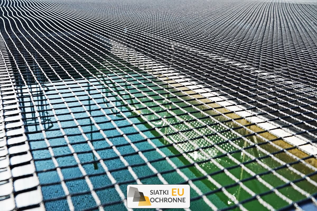 Solidne i niedrogie siatki do zabezpieczania wnęk okiennych SiatkiOchronne.eu - Solidne i niedrogie siatki do zabezpieczania wnęk okiennych