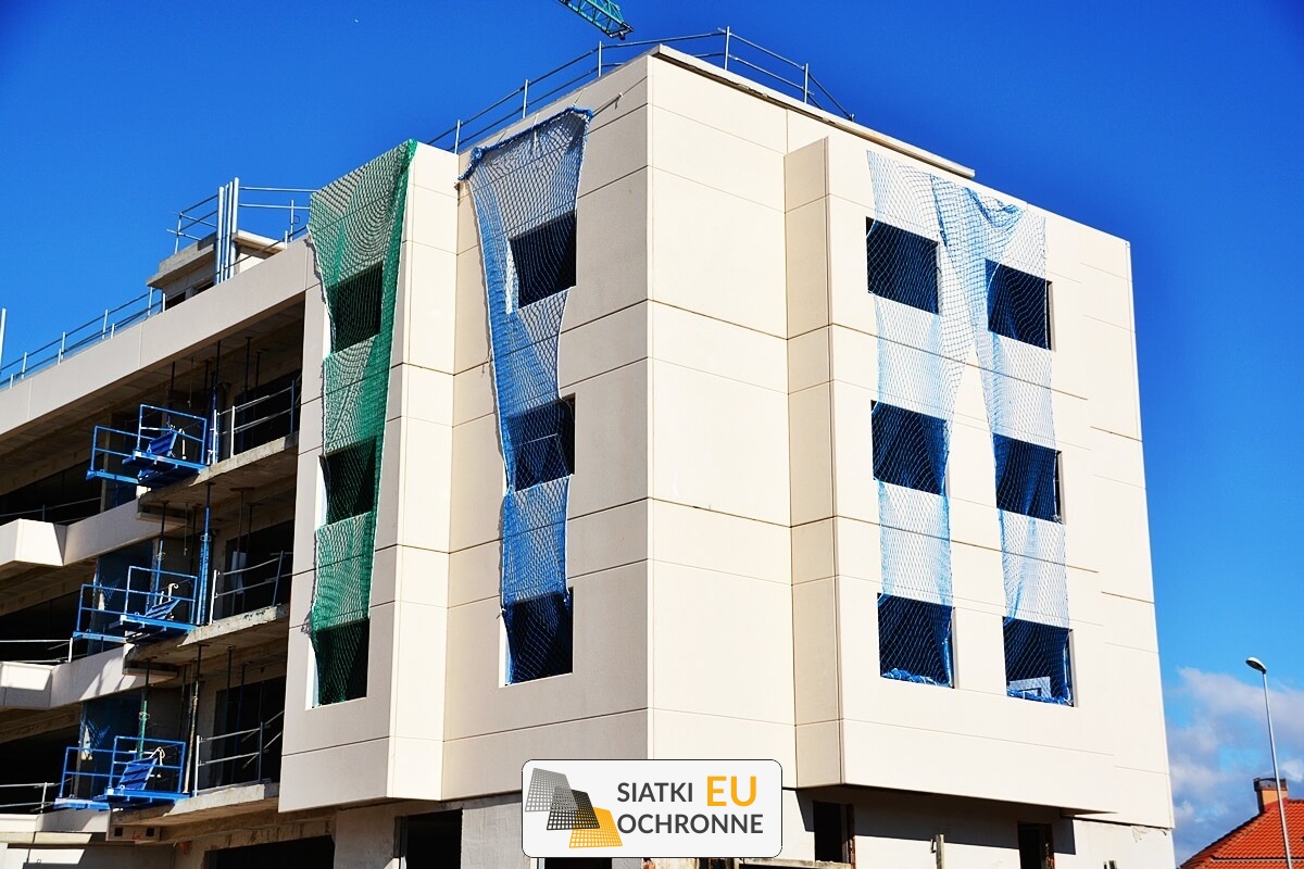   SiatkiOchronne.eu - Solidne i niedrogie siatki do zabezpieczania wnęk okiennych 