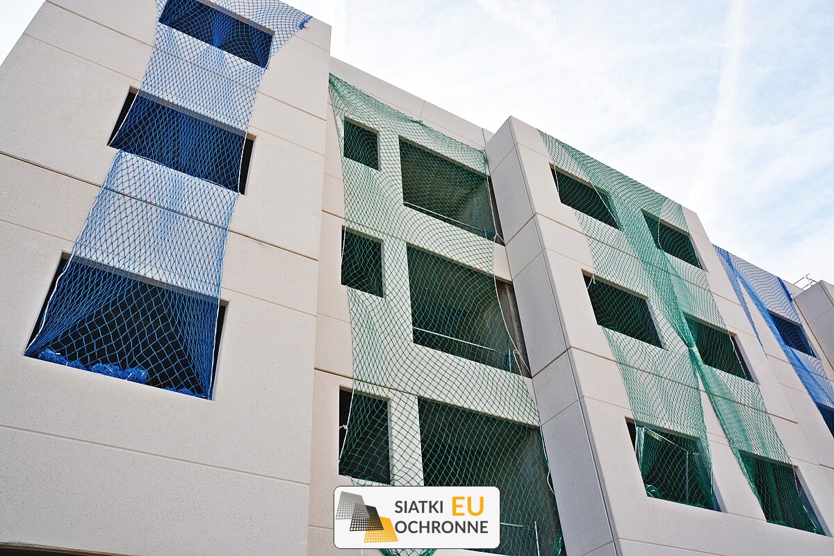   SiatkiOchronne.eu - Siatka sznurkowa do ochrony wnęk budowlanych 