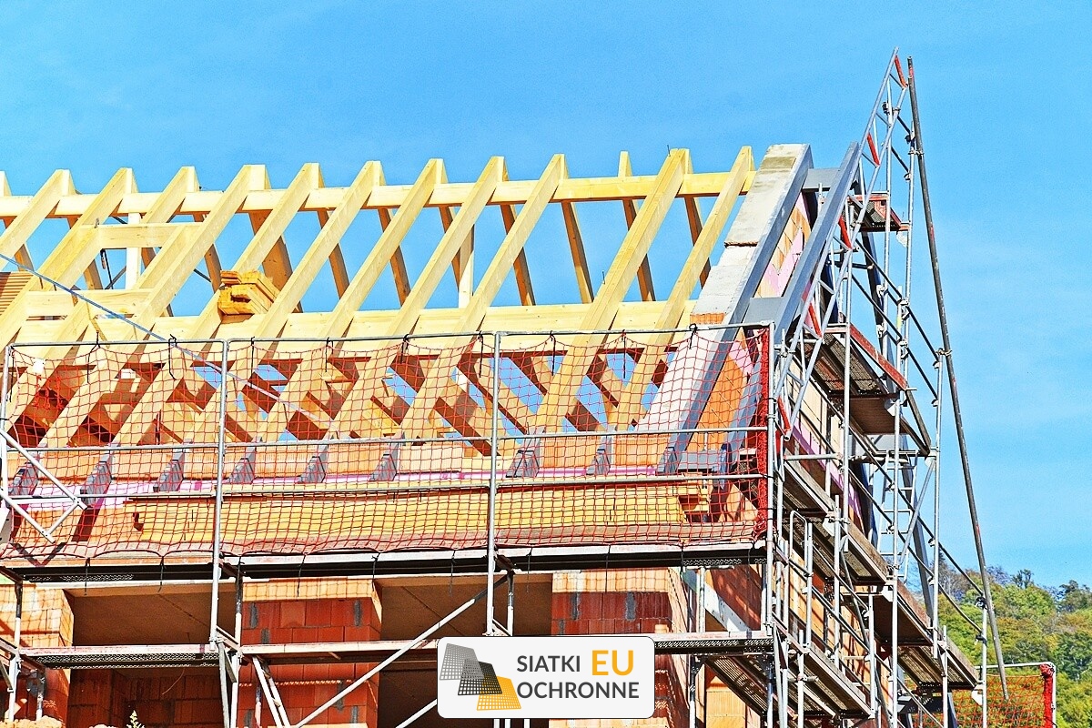   SiatkiOchronne.eu - Ochrona placu budowy za pomocą siatki sznurkowej 