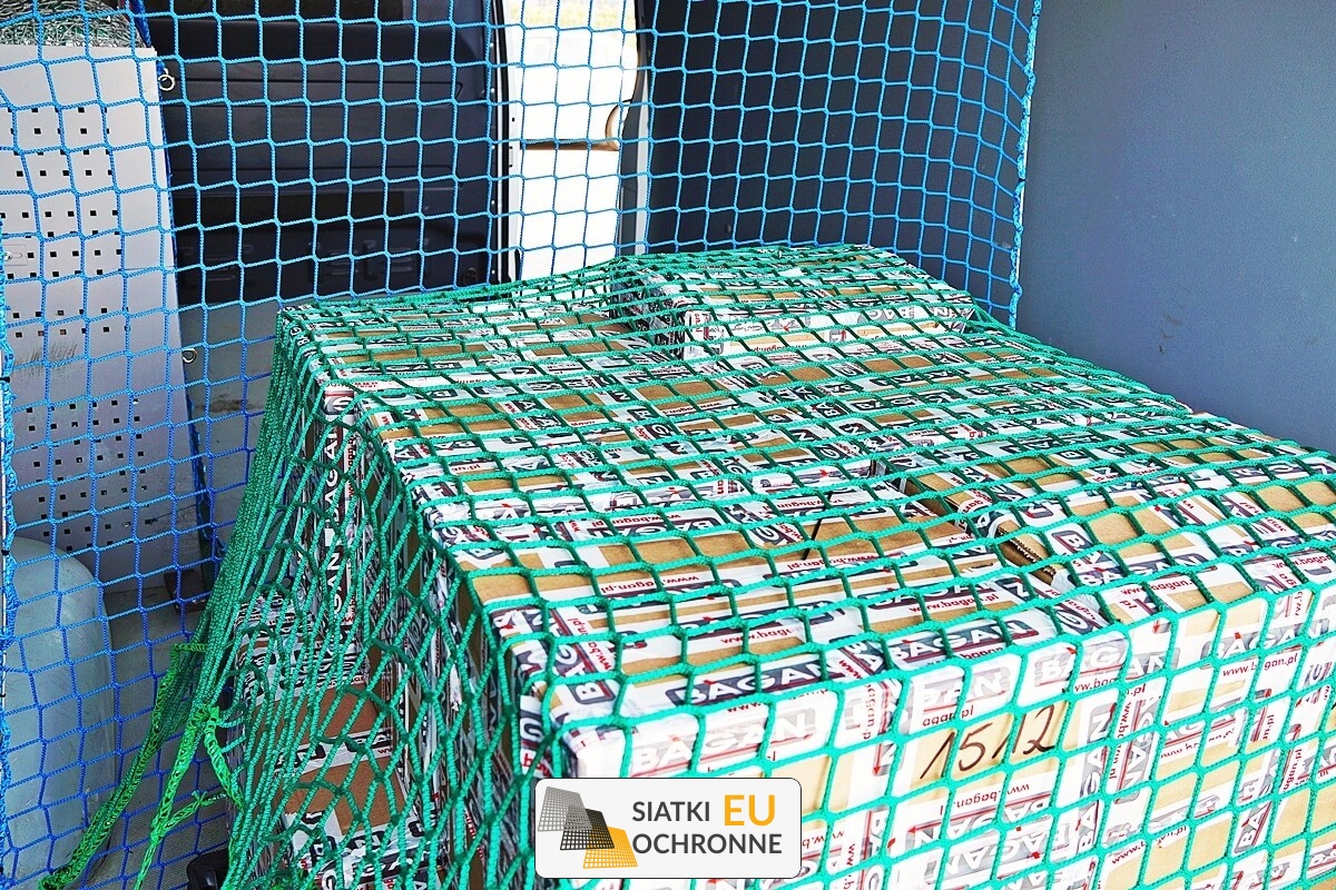 Półki z siatki do busa z oczkami 8x8 cm i grubością sznurka 5mm SiatkiOchronne.eu - Półki z siatki do busa z oczkami 8x8 cm i grubością sznurka 5mm