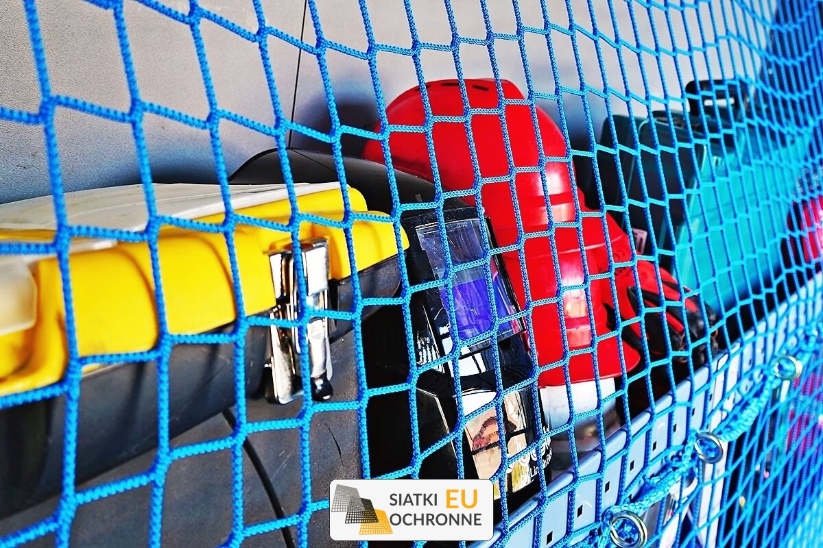  SiatkiOchronne.eu - Siatka do zabezpieczenia w transporcie   Transport zabezpieczony siatką 