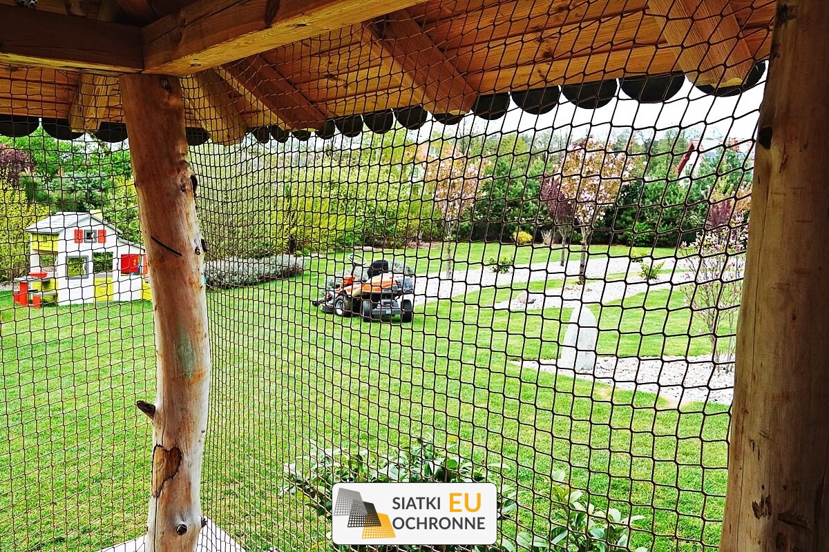 Zabezpiecz swoją altankę lub domek rekreacyjny naszą siatką na zadaszenie SiatkiOchronne.eu - Zabezpiecz swoją altankę lub domek rekreacyjny naszą siatką na zadaszenie