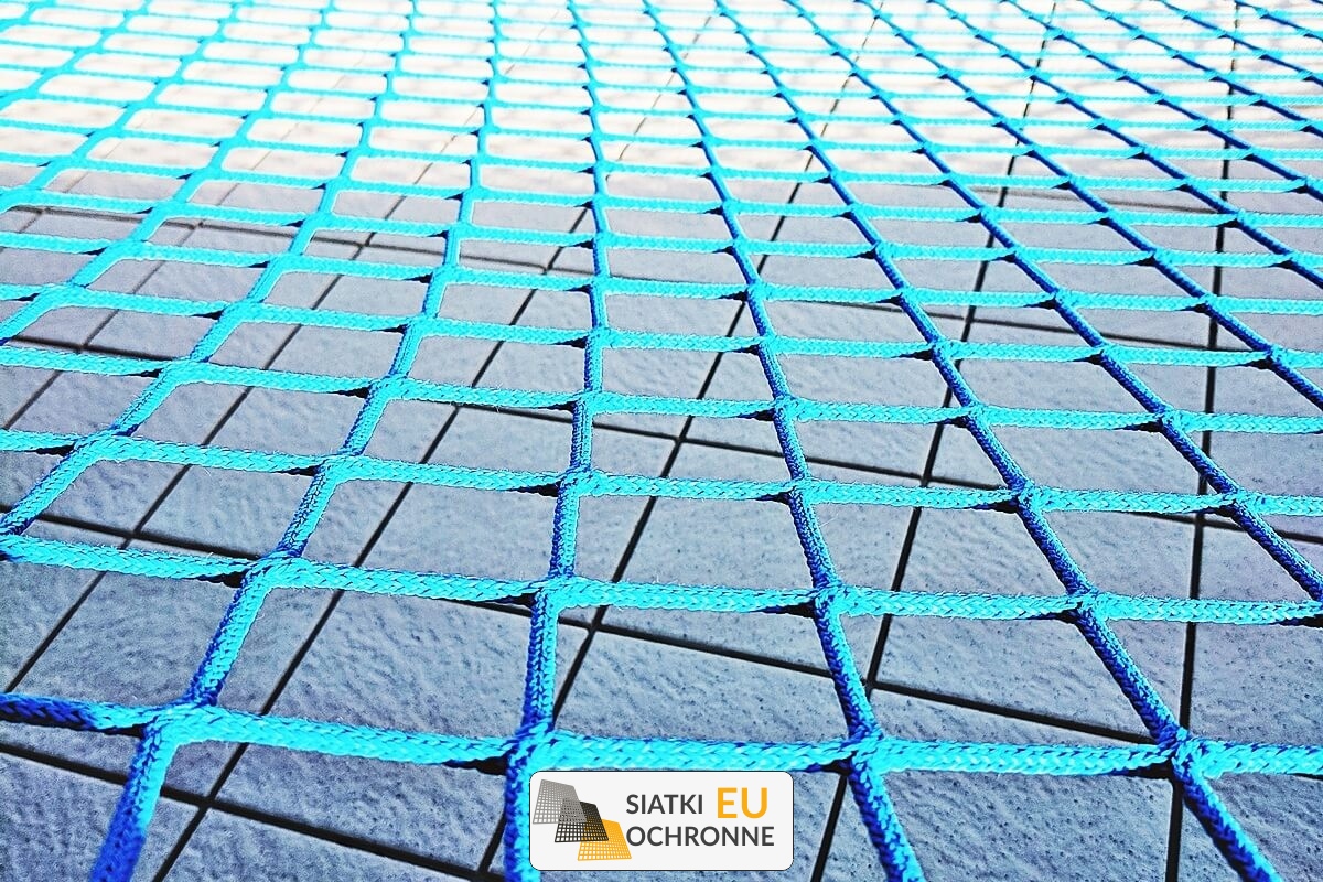   SiatkiOchronne.eu - Siatka do ogrodzenia basenu: delikatna, ale skuteczna ochrona   Ogrodzenie zabezpieczające basen ogrodowy 