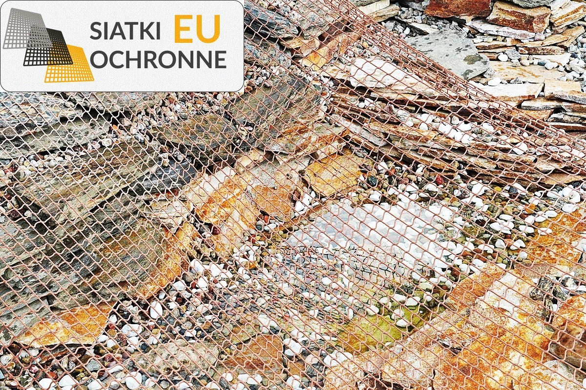 Mocna siatka zabezpieczająca do ochrony ogrodowego zbiornika wodnego SiatkiOchronne.eu - Mocna siatka zabezpieczająca do ochrony ogrodowego zbiornika wodnego