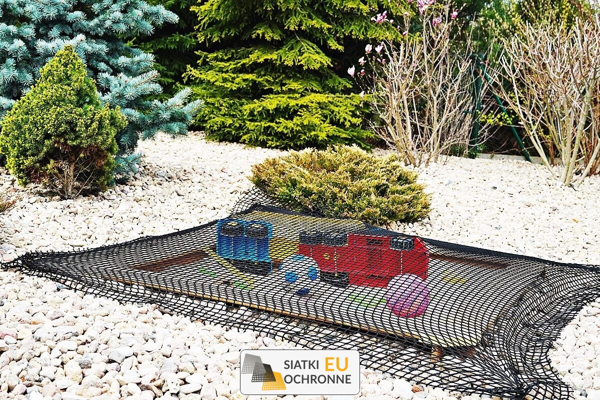   SiatkiOchronne.eu - Bezpieczna siatka ochronna dla piaskownicy twojego malucha 