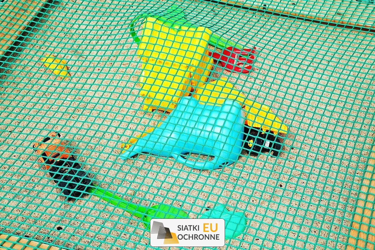   SiatkiOchronne.eu - Piasek do zabawy dla dzieci, zabezpieczony przed kotami 