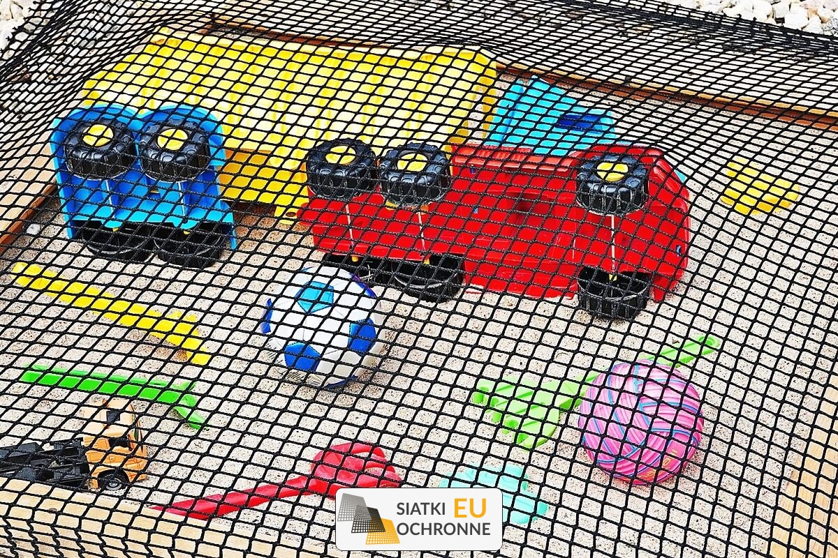   SiatkiOchronne.eu - Siatka o drobnych oczkach do ochrony piasku 