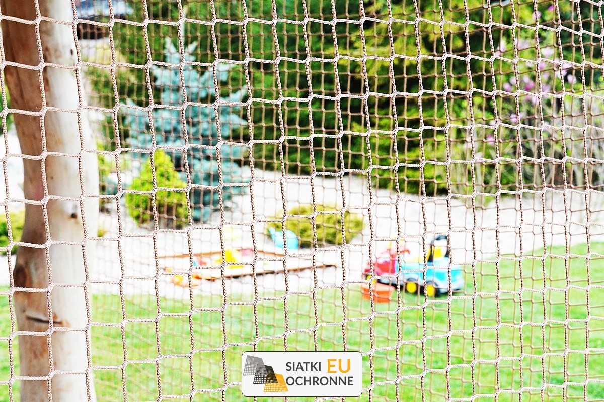   SiatkiOchronne.eu - Siatka do ogródu   Zabezpieczenie i ogrodzenie ogród przy domu siatką 