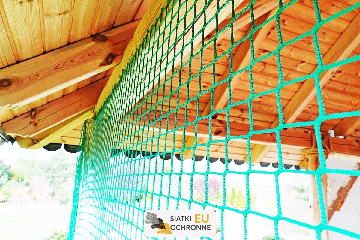  SiatkiOchronne.eu - Niezawodna siatka zabezpieczająca — solidna bariera dla Twojej działki 