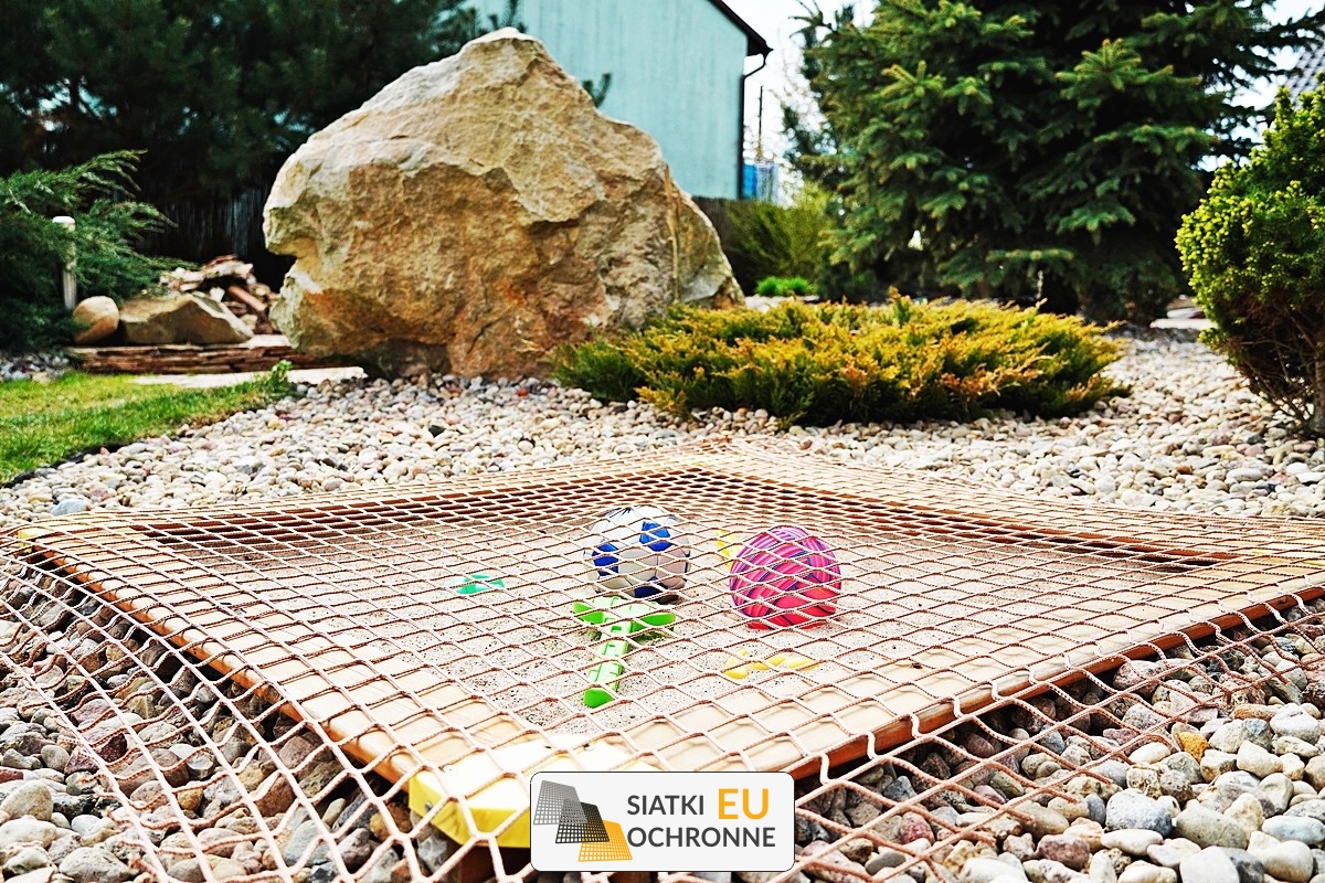 Innowacyjna siatka sznurkowa, tworząca cień — idealna do zielonej przestrzeni w ogrodzie SiatkiOchronne.eu - Innowacyjna siatka sznurkowa, tworząca cień — idealna do zielonej przestrzeni w ogrodzie