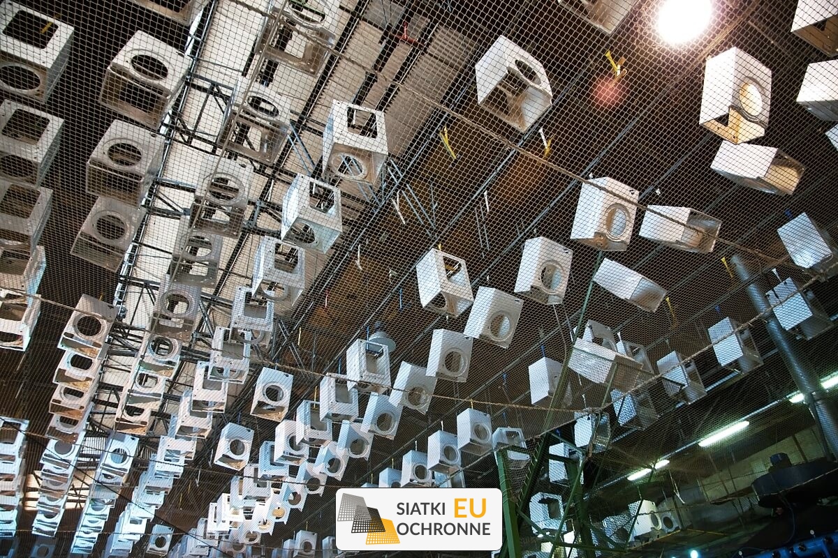 Siatka oczkowa drobnym oczkiem do ochrony linii produkcyjnych SiatkiOchronne.eu - Siatka oczkowa drobnym oczkiem do ochrony linii produkcyjnych