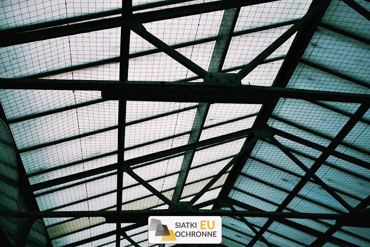   SiatkiOchronne.eu - Siatka sufitowa do wykorzystania w przestrzeniach przemysłowych i magazynowych 