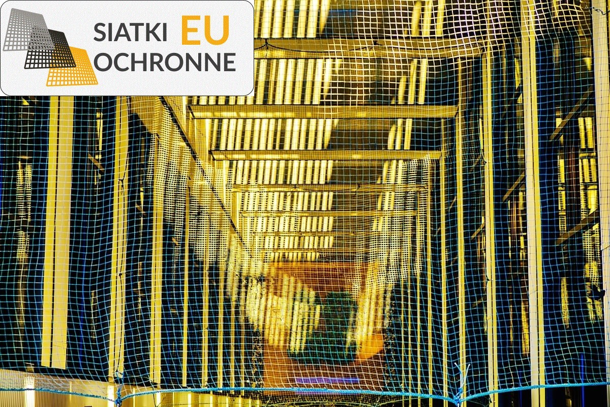   SiatkiOchronne.eu - Siatka ochronna dla towarów w magazynie 
