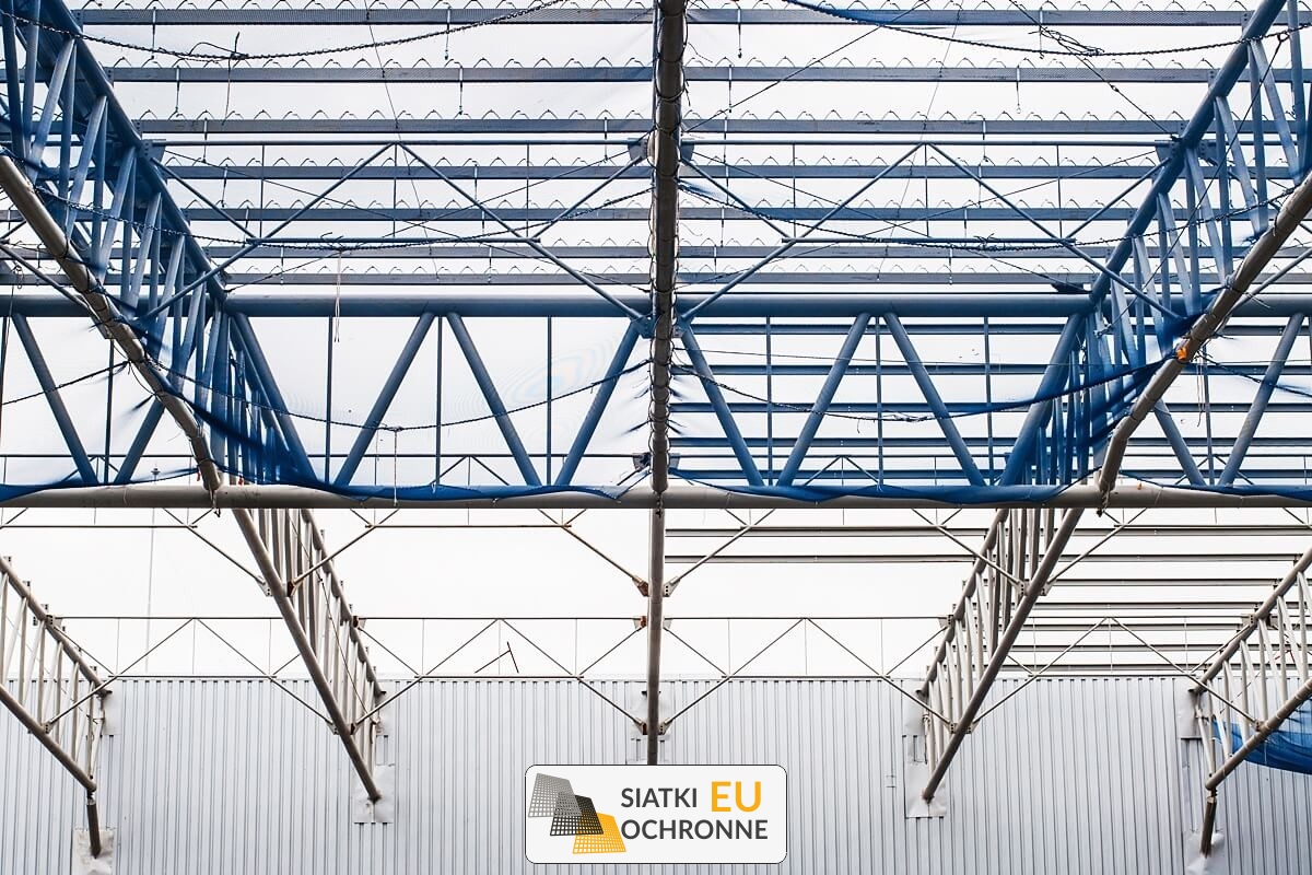   SiatkiOchronne.eu - Siatka do zabezpieczeń w magazynie towrowym 