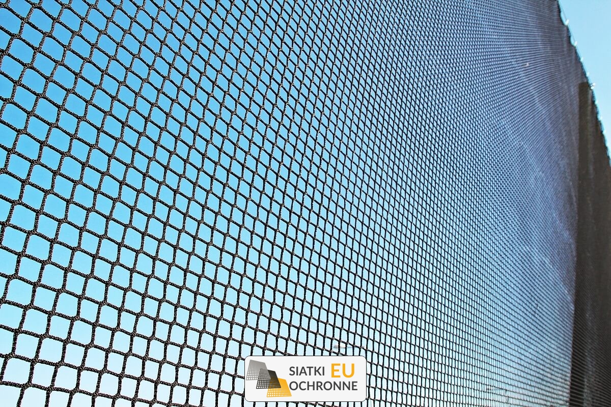 Siatkowe zabezpieczenie do ochrony składowanego styropianu SiatkiOchronne.eu - Siatkowe zabezpieczenie do ochrony składowanego styropianu