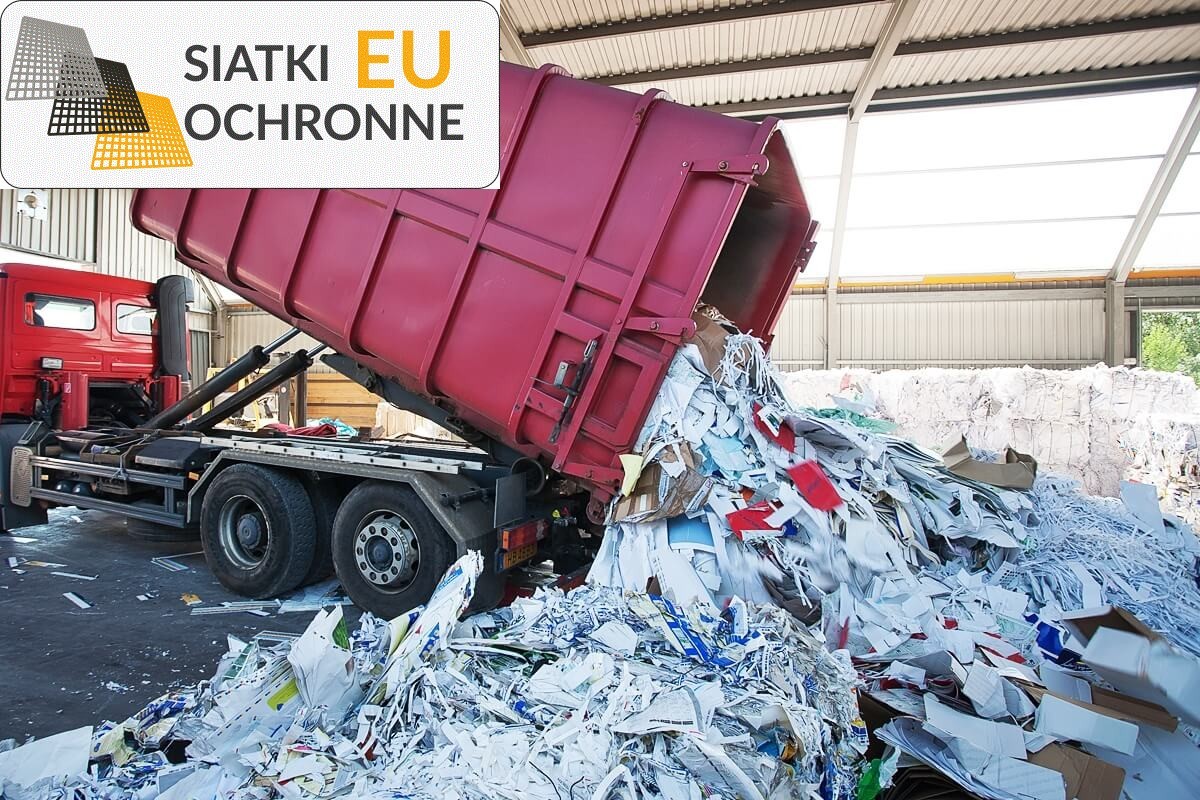 Siatka zabezpieczająca z zadaszeniem — ochrona i bezpieczeństwo dla twoich lekkich towarów SiatkiOchronne.eu - Siatka zabezpieczająca z zadaszeniem — ochrona i bezpieczeństwo dla twoich lekkich towarów