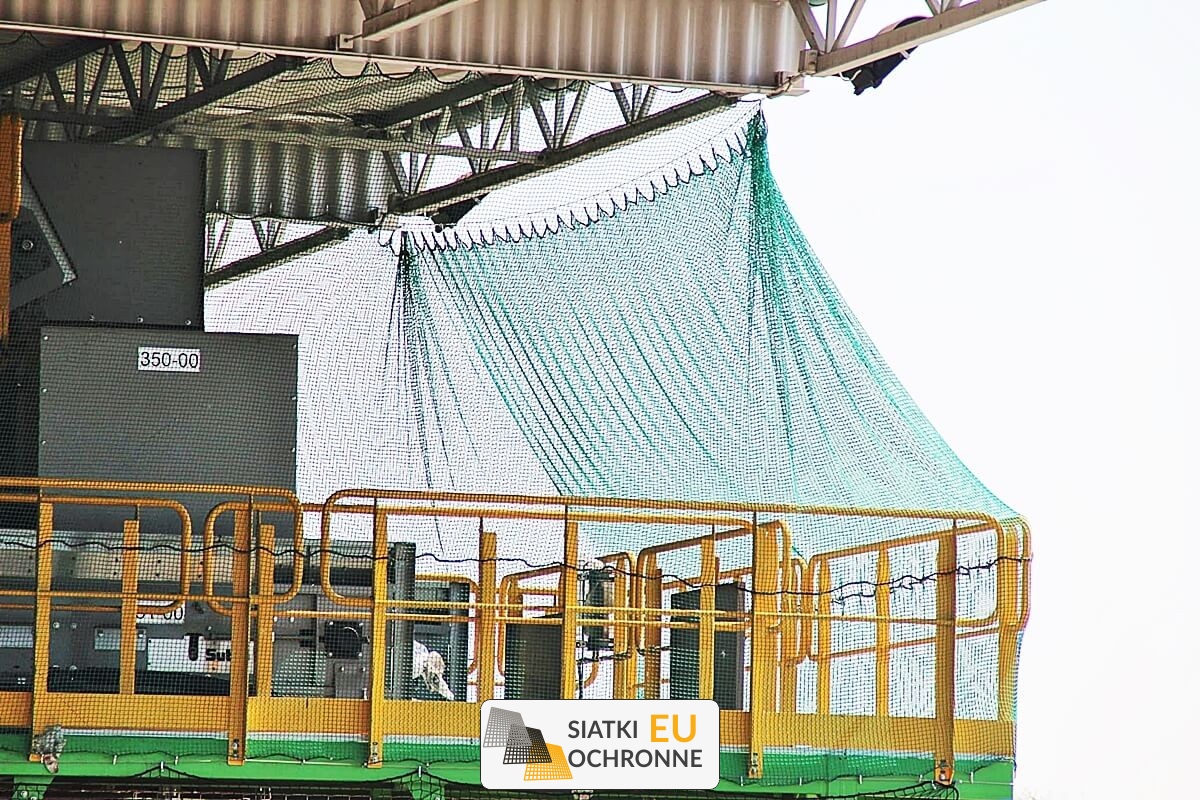   SiatkiOchronne.eu - Zabezpieczająca siatka na śmieci przeciwwywiewowa 