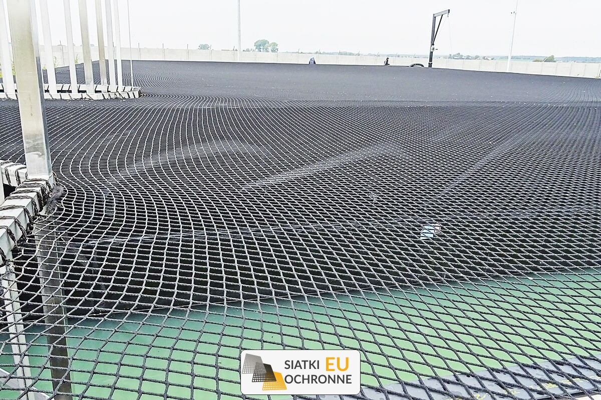 Zabezpieczenia dla zbiorników z płynami: siatki zasłaniające i ogrodzenia SiatkiOchronne.eu - Zabezpieczenia dla zbiorników z płynami: siatki zasłaniające i ogrodzenia