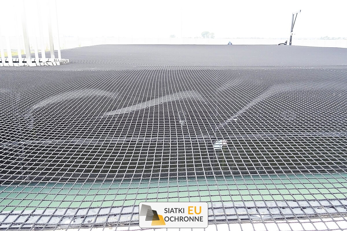 Zabezpieczenia dla zbiorników z płynami: siatki zasłaniające i ogrodzenia SiatkiOchronne.eu - Zabezpieczenia dla zbiorników z płynami: siatki zasłaniające i ogrodzenia