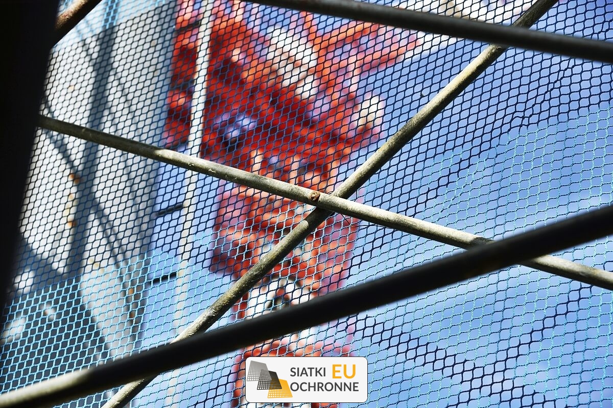 Siatka zabezpieczająca użytkowników dróg SiatkiOchronne.eu - Siatka zabezpieczająca użytkowników dróg