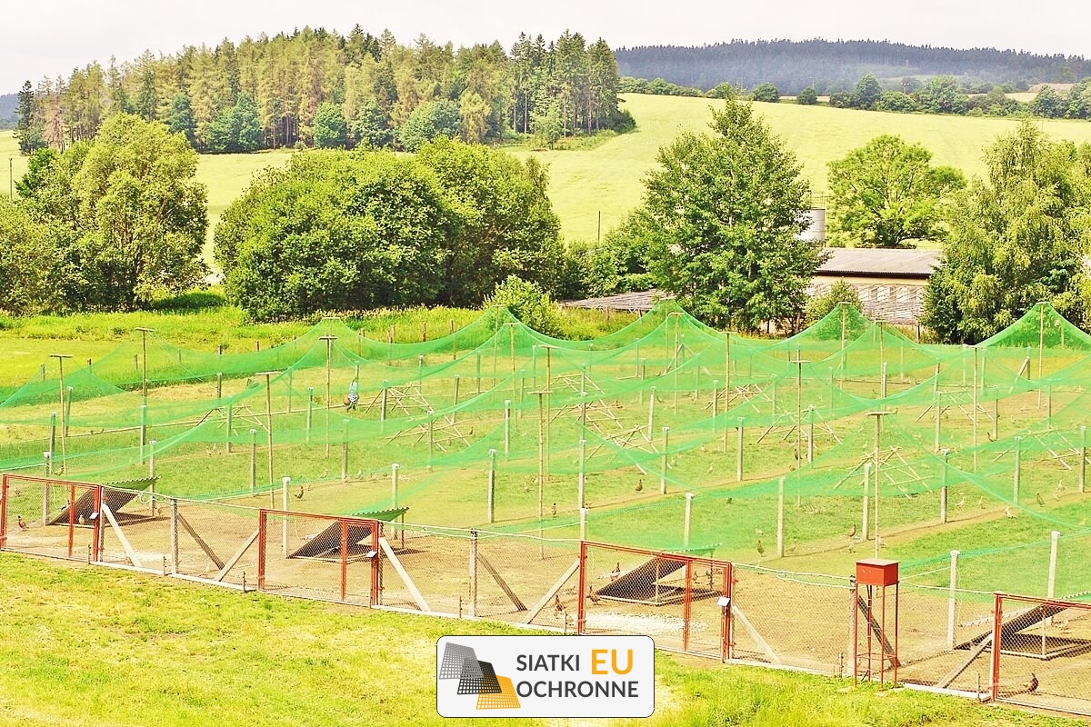   SiatkiOchronne.eu - Siatka na wolierę hodowlaną 