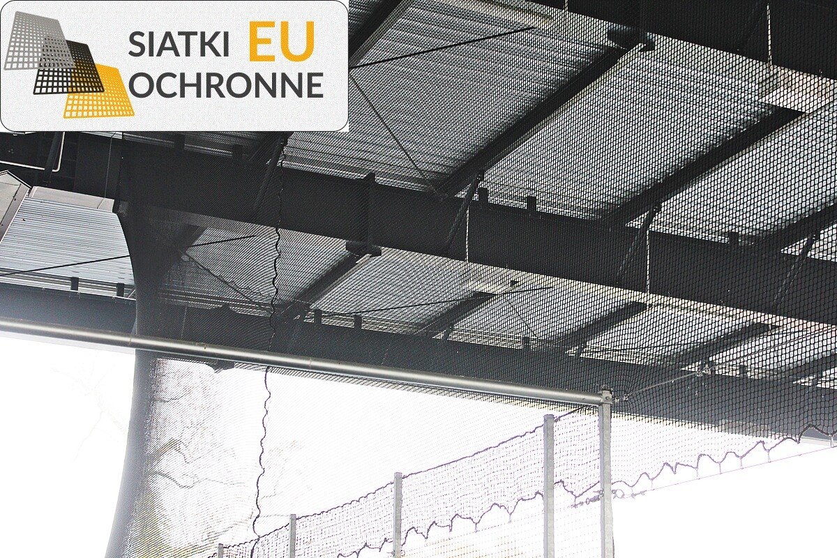 Mechanicznie wytrzymała siatka do zabezpieczenia boiska hokejowego SiatkiOchronne.eu - Mechanicznie wytrzymała siatka do zabezpieczenia boiska hokejowego