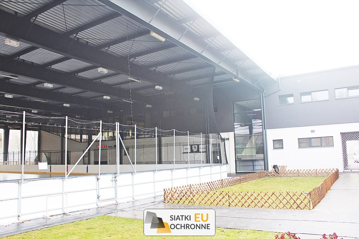 Ogrodzenie na lodowisko Siatki zabezpieczające lodowisko do gry w hokeja SiatkiOchronne.eu - Ogrodzenie na lodowisko Siatki zabezpieczające lodowisko do gry w hokeja