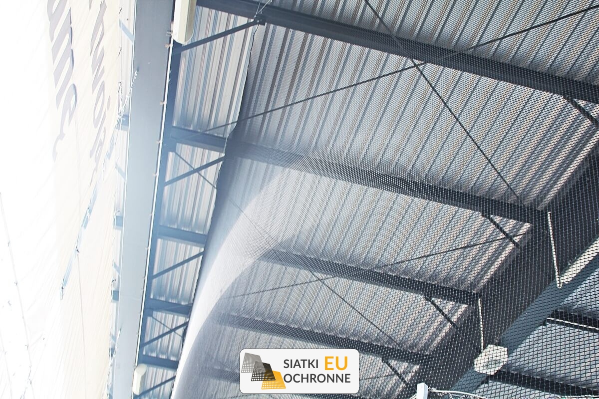   SiatkiOchronne.eu - Siatka ochronna z drobnymi oczkami do zabezpieczenia lodowiska 