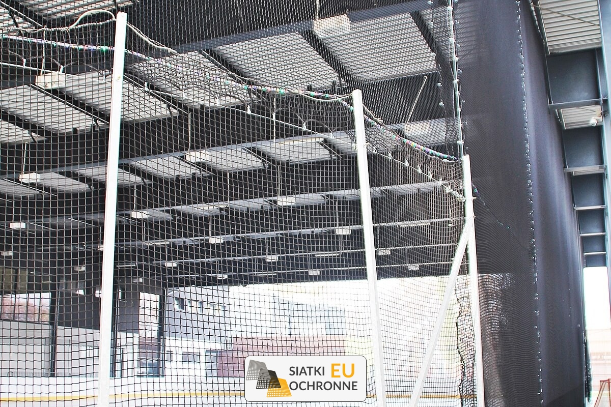 Mocna siatka hokejowa z drobnym oczkiem SiatkiOchronne.eu - Mocna siatka hokejowa z drobnym oczkiem