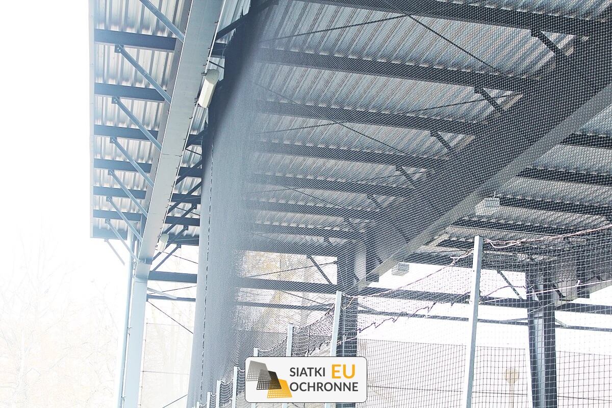 Siatka ochronna dla widowni podczas meczów hokeja SiatkiOchronne.eu - Siatka ochronna dla widowni podczas meczów hokeja