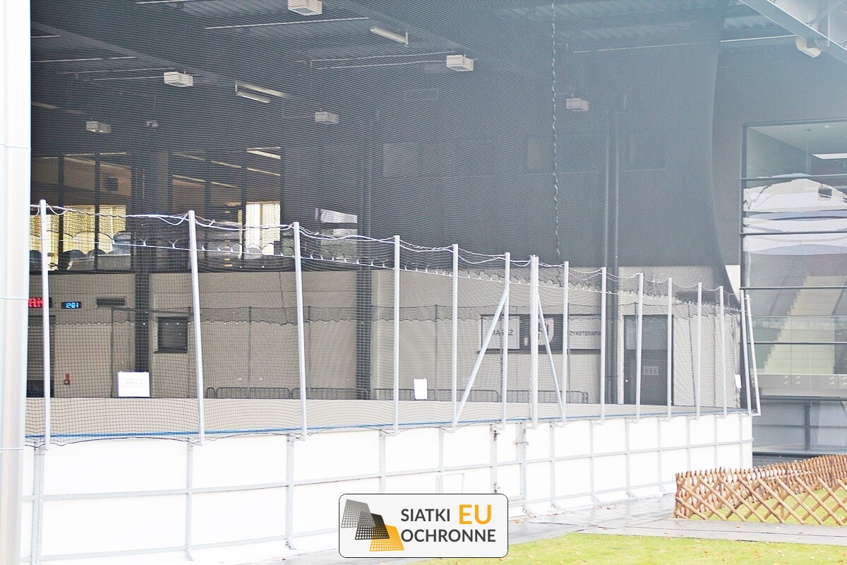   SiatkiOchronne.eu - Sznurkowa siatka hokejowa o wysokiej wytrzymałości — skuteczna ochrona przed krążkami 
