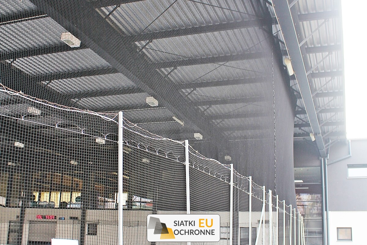   SiatkiOchronne.eu - Bezpieczny hokej dzięki siatkom zabezpieczającym lodowisko 