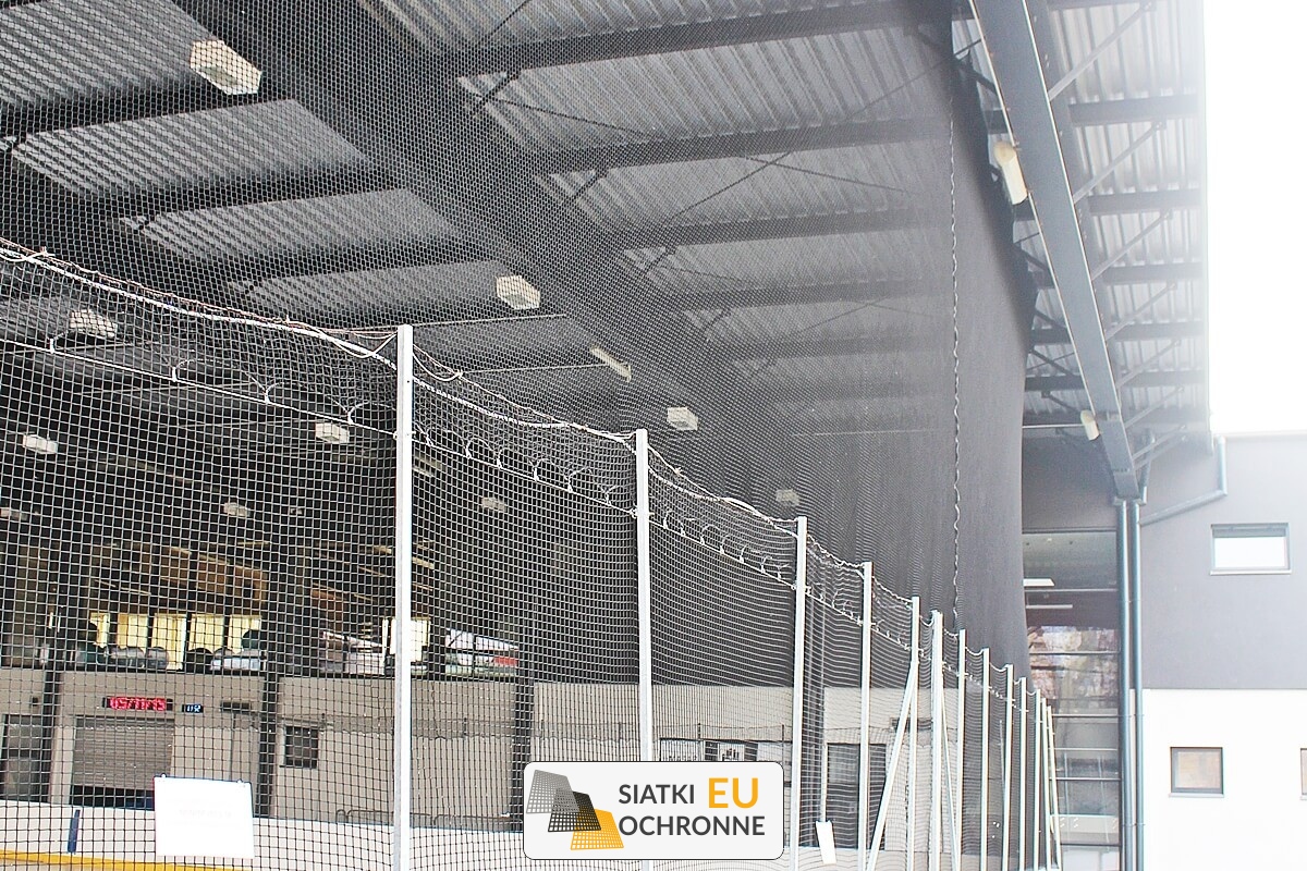 Elastyczna i trwała siatka sznurkowa do zabezpieczania lodowisk SiatkiOchronne.eu - Elastyczna i trwała siatka sznurkowa do zabezpieczania lodowisk