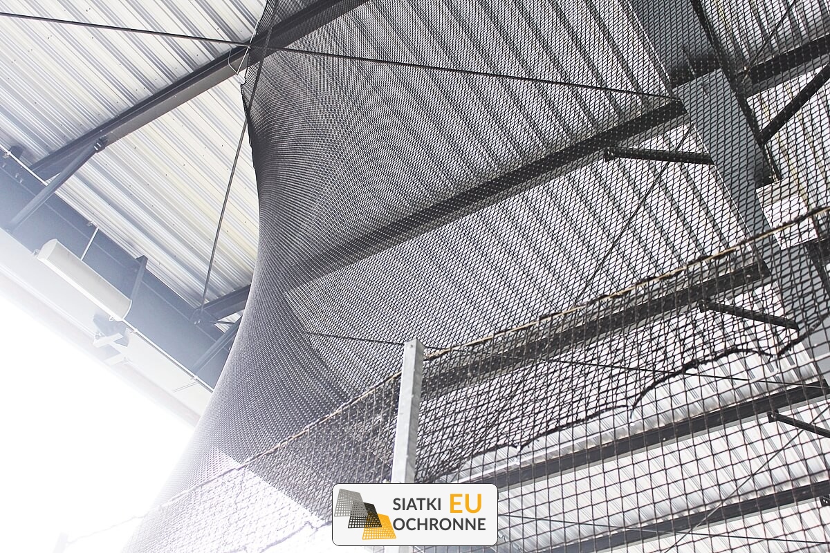Siatka do ochrony ogrodzenia hokejowego o wysokiej odporności mechanicznej SiatkiOchronne.eu - Siatka do ochrony ogrodzenia hokejowego o wysokiej odporności mechanicznej