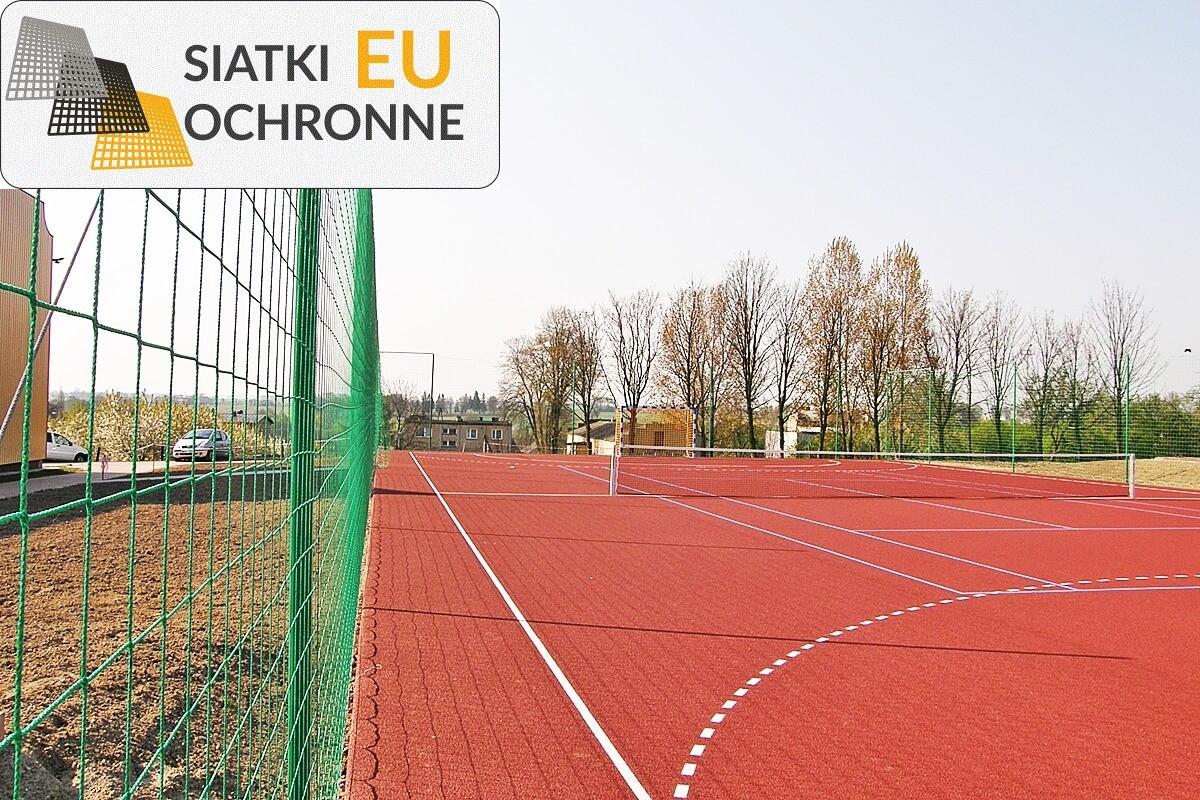   SiatkiOchronne.eu - Siatki zabezpieczające i piłkochwyty do wyposażenia boisk szkolnych 