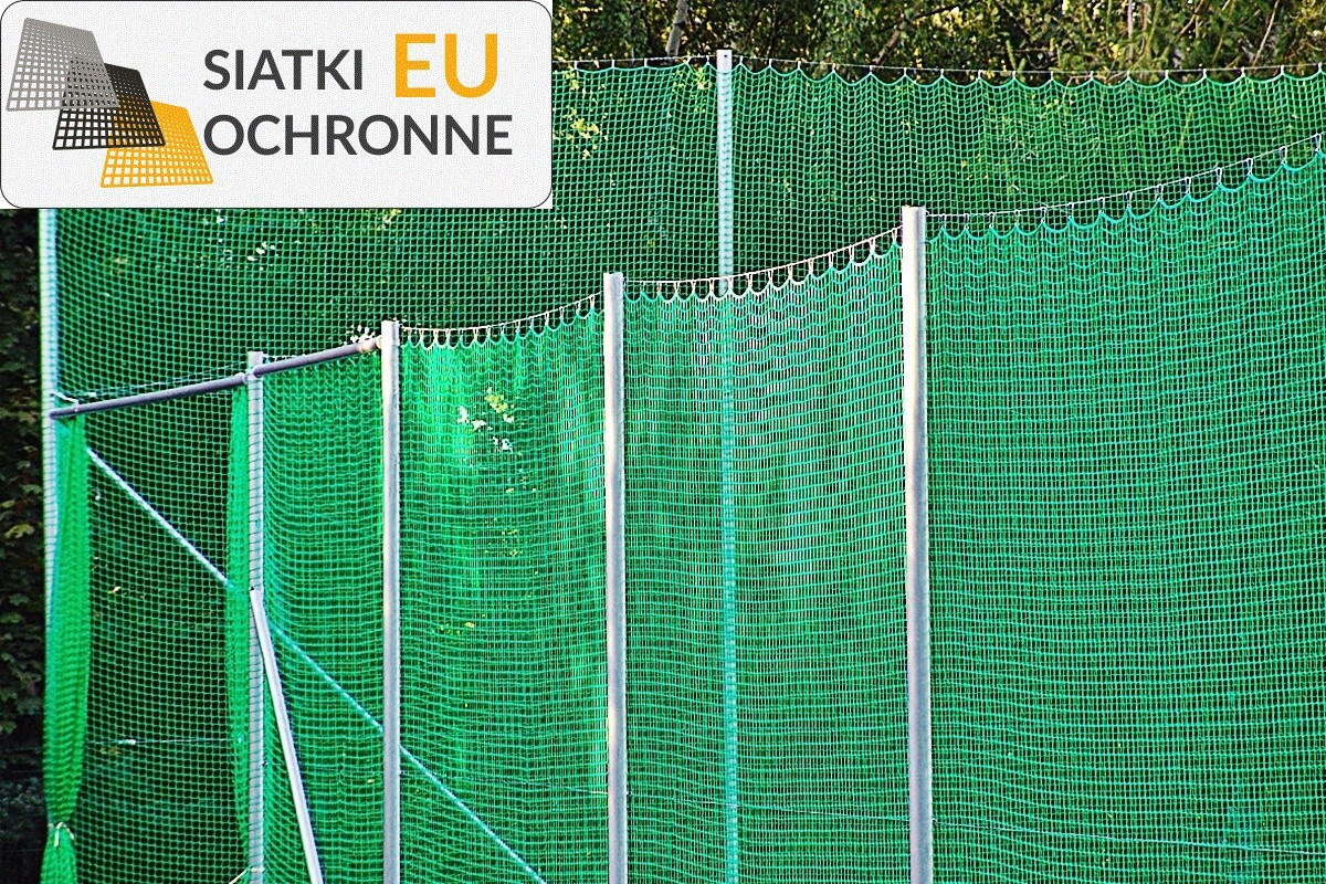   SiatkiOchronne.eu - Profesjonalna siatka ograniczająca dla boisk szkolnych 