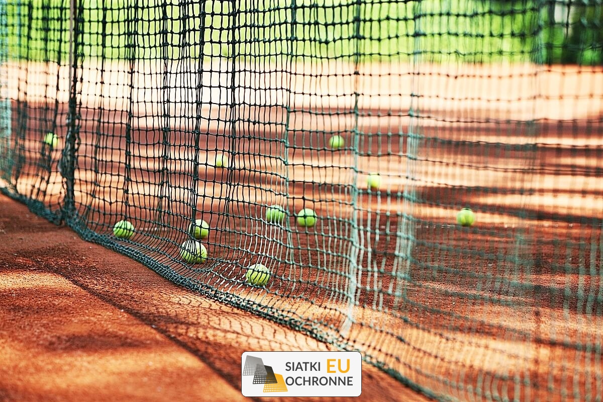   SiatkiOchronne.eu - Ogrodzenie boiska szkolnego   Ogrodzenie sportowe do szkoły 